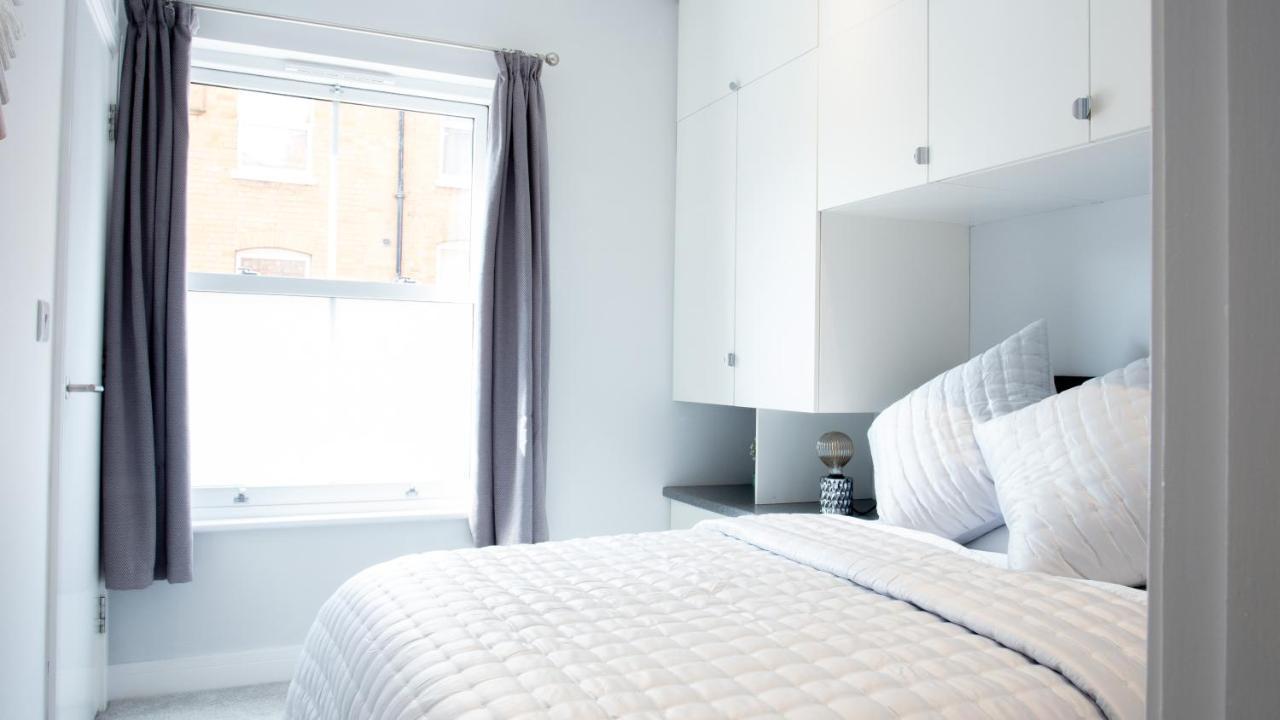 Modern Apartment With Free Parking And Wifi Stratford-upon-Avon Kültér fotó