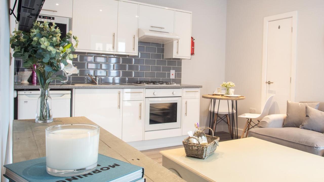 Modern Apartment With Free Parking And Wifi Stratford-upon-Avon Kültér fotó