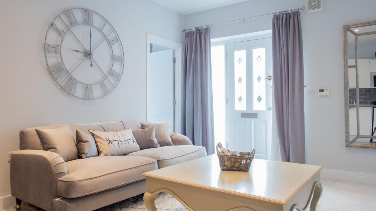 Modern Apartment With Free Parking And Wifi Stratford-upon-Avon Kültér fotó