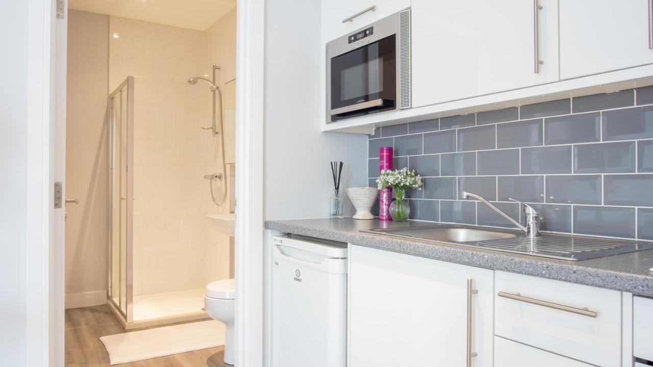 Modern Apartment With Free Parking And Wifi Stratford-upon-Avon Kültér fotó