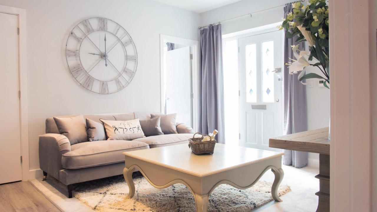 Modern Apartment With Free Parking And Wifi Stratford-upon-Avon Kültér fotó