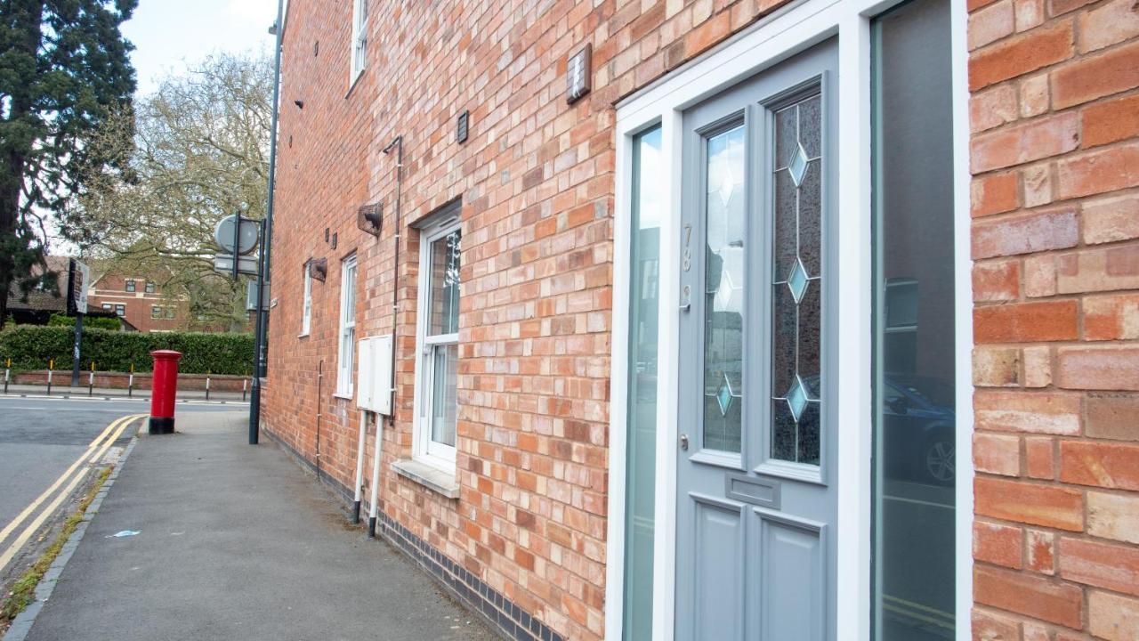Modern Apartment With Free Parking And Wifi Stratford-upon-Avon Kültér fotó